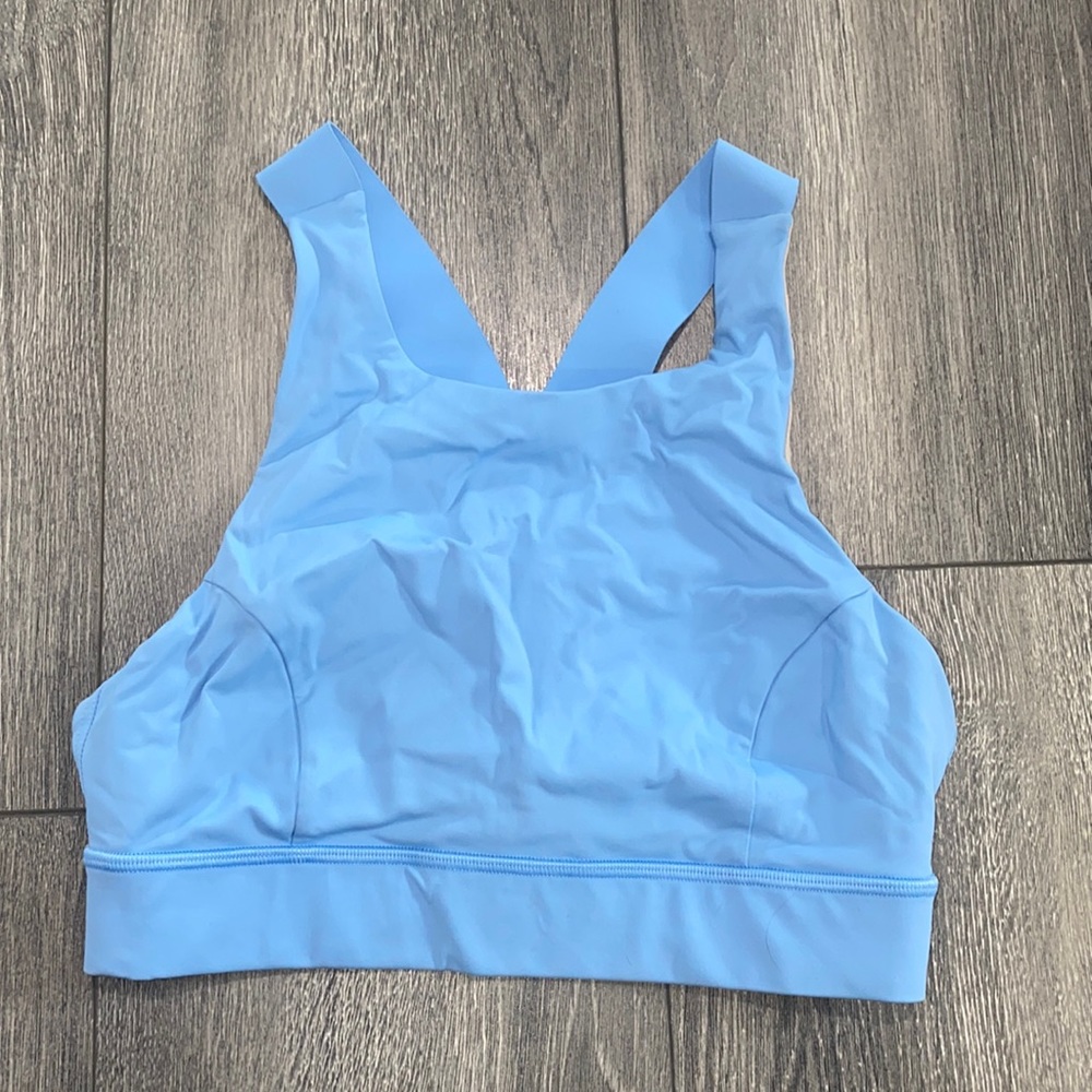 Lululemon Fast & Free Bra (Nulux)
Aero Blue